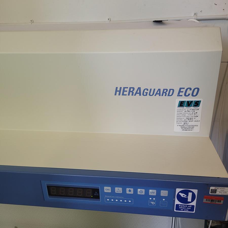 Thermo Scientific Heraguard ECO 1.5 Laminar Flow Clean Bench, image 2