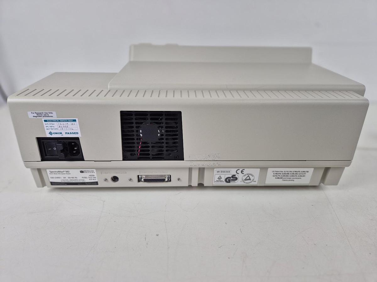 Molecular Devices SpectraMax M2 Microplate Reader, image 3