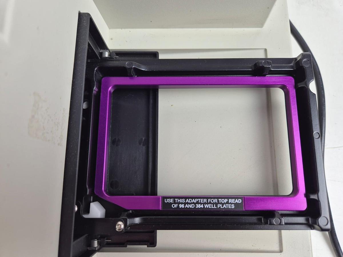 Molecular Devices SpectraMax M2 Microplate Reader, image 6