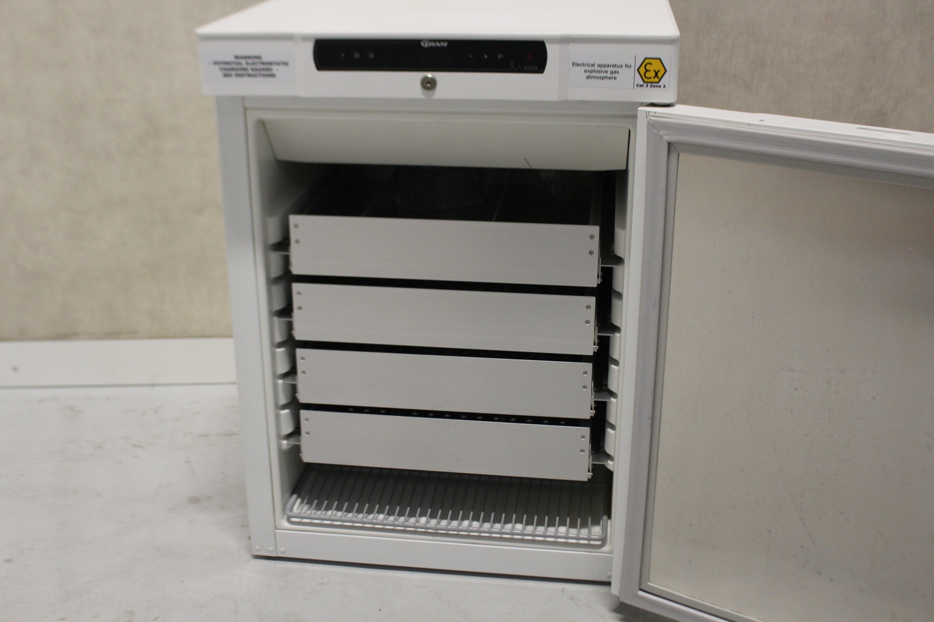 Gram BioCompact RF210 LG Explosion-proof Freezer, image 2