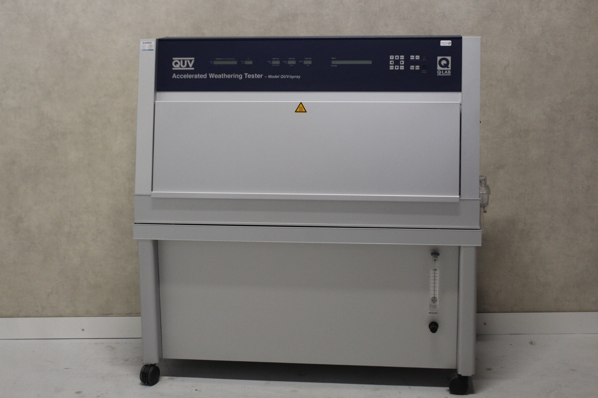 Q-LAB QUV/spray Accelerated Weathering Tester