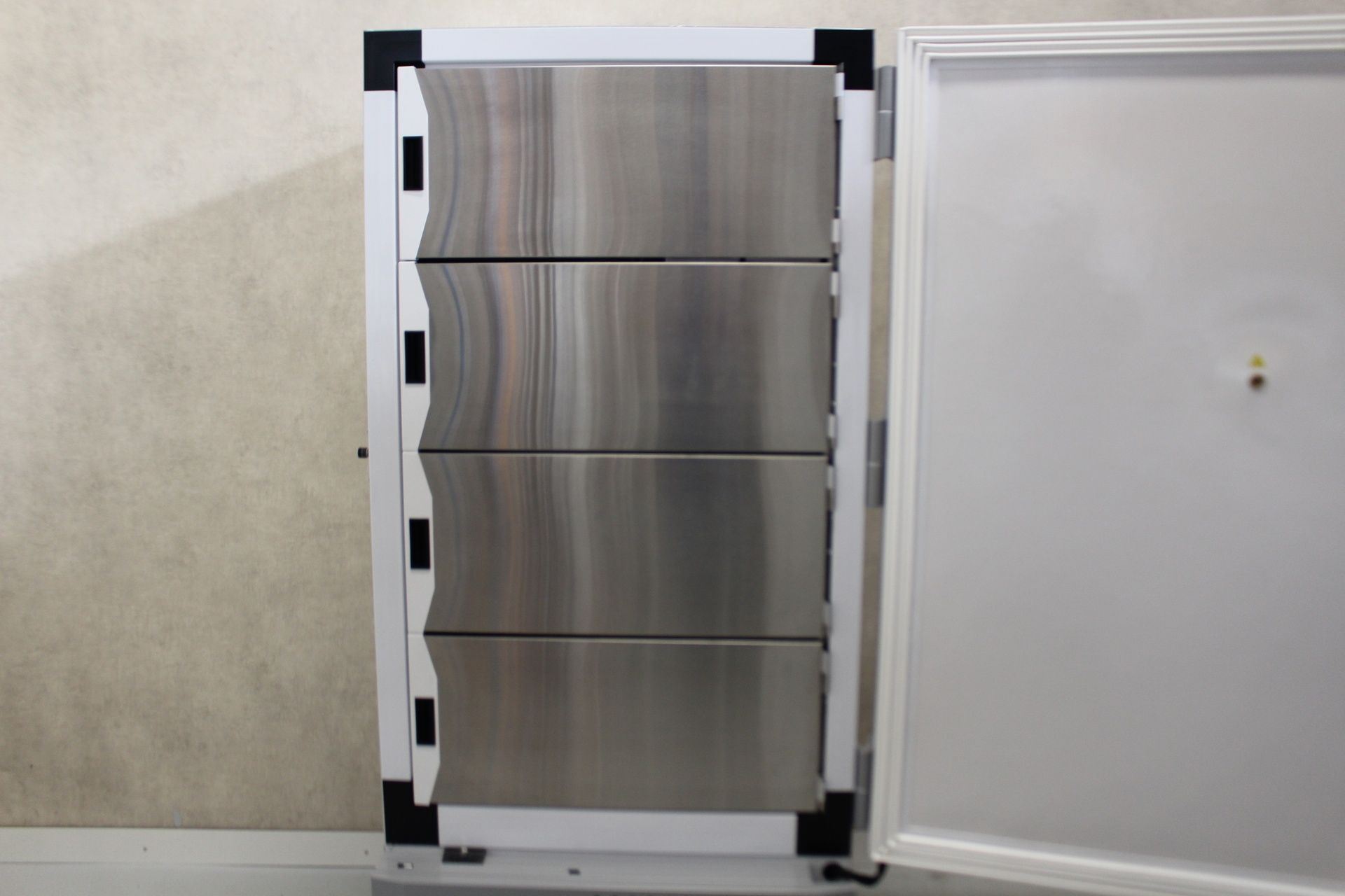 Thermo Scientific TDE50086FV Ultra Low Temperature Freezer, image 2
