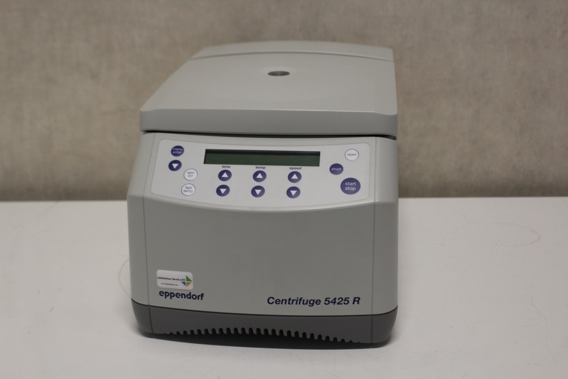 Eppendorf 5425R Refrigerated Centrifuge