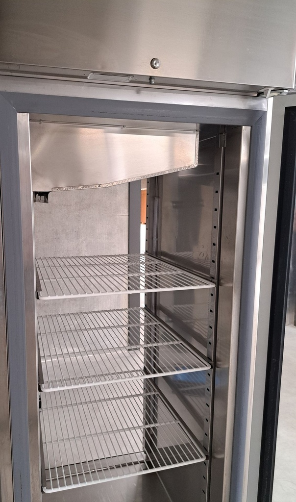 Evermed MPR 625 S P-T Pass-Through Refrigerator (625 L), image 4