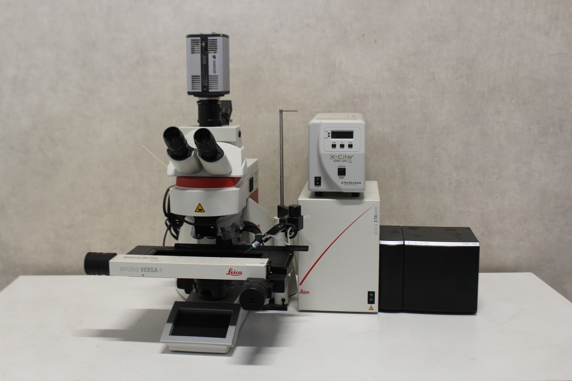 Leica Aperio Versa 8 Automated Trinocular Fluorescence Microscope