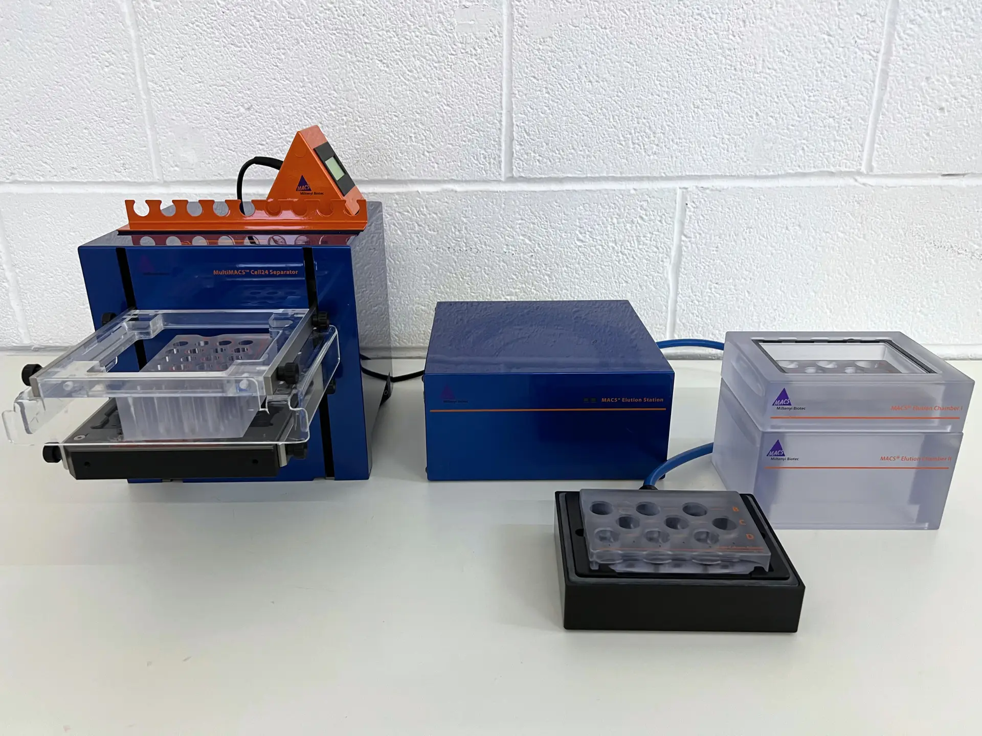 Miltenyi Biotec MultiMACS Cell24 Separator Plus