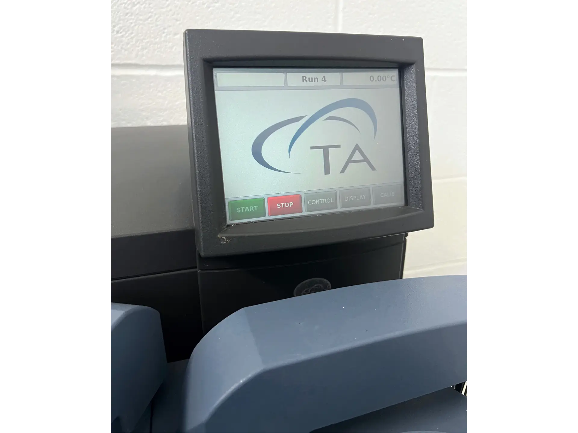 TA Instruments DSC Q2000, image 5