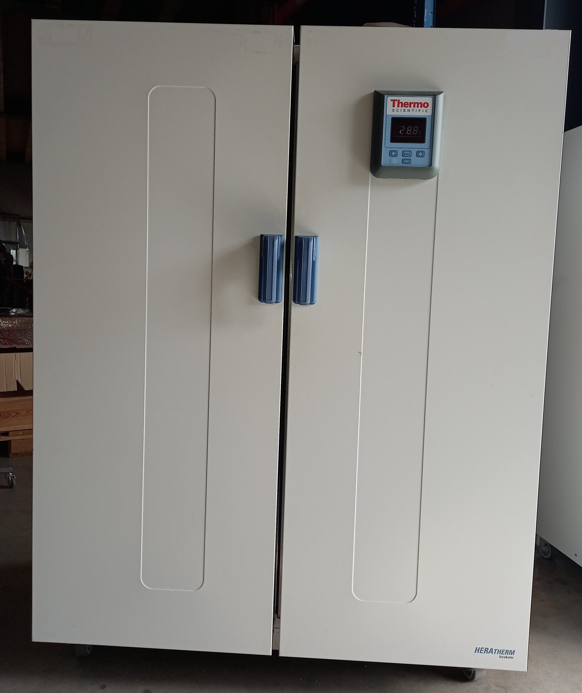 Thermo Scientific Heratherm IGS750 Incubator