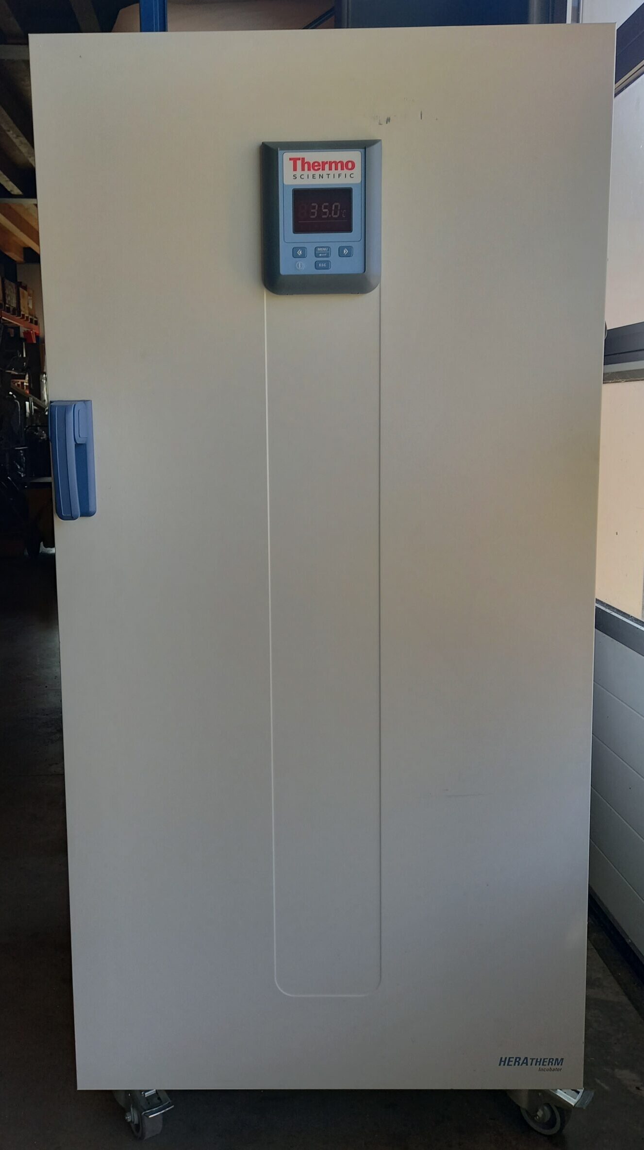 Thermo Scientific Heratherm IGS400 Incubator