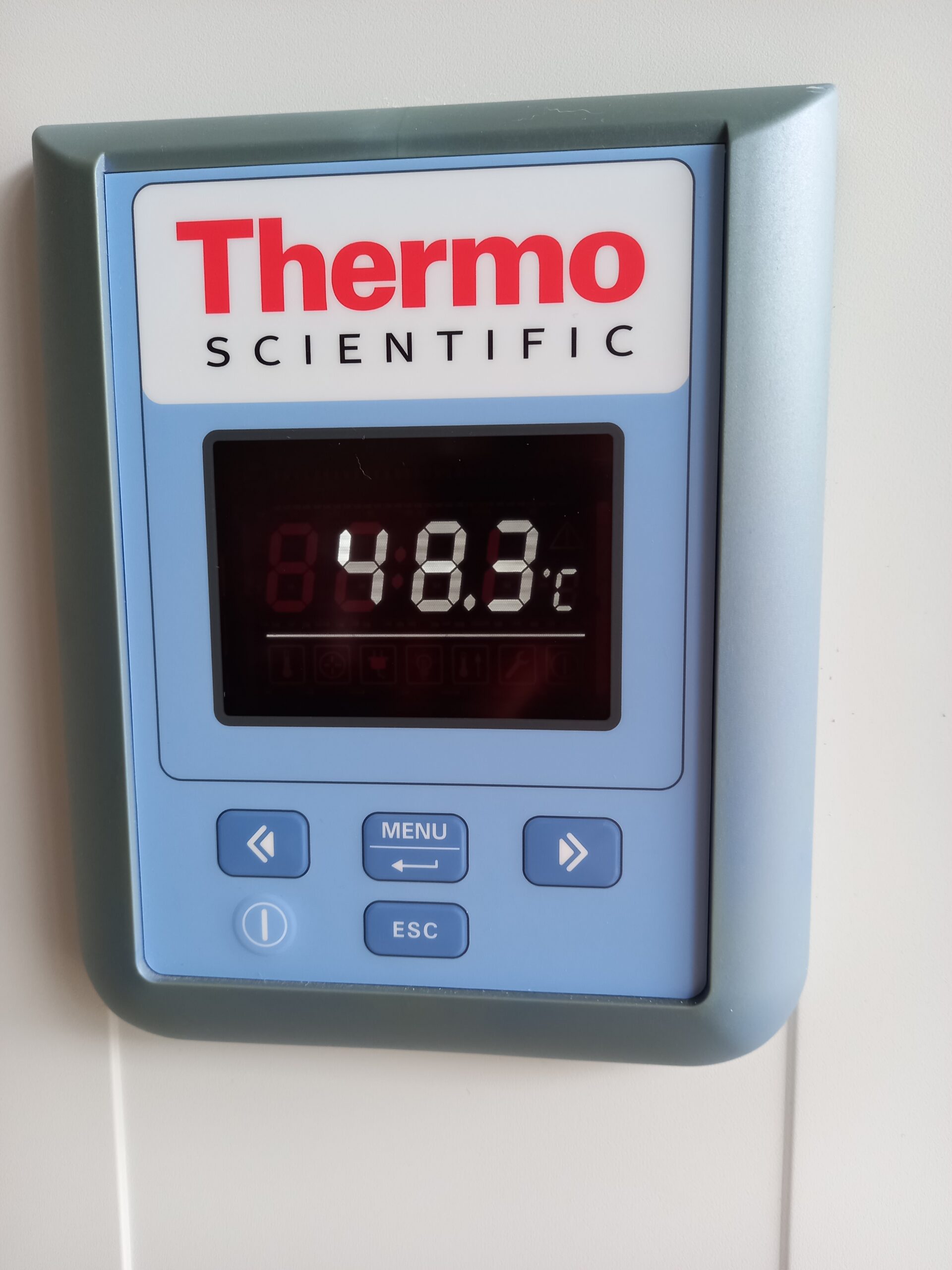 Thermo Scientific Heratherm IGS400 Incubator, image 4