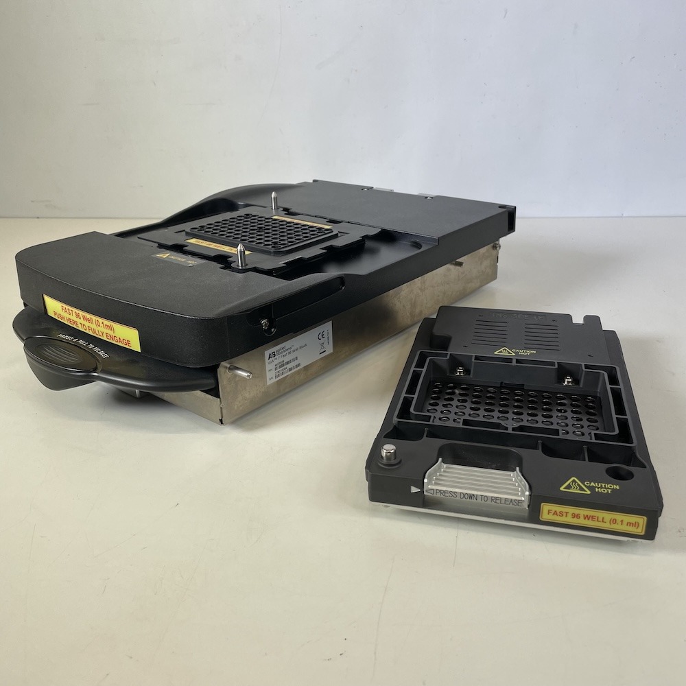 Applied Biosystems ViiA 7 Real-Time PCR System (384/96-well and array card)