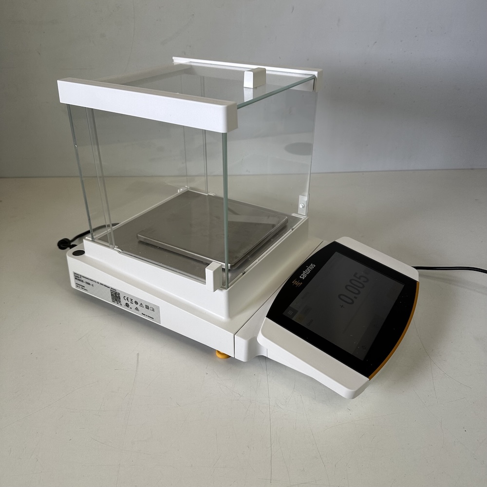 Sartorius Cubis II Precision MCA-623S-2S00-E Balance 620g x 1mg