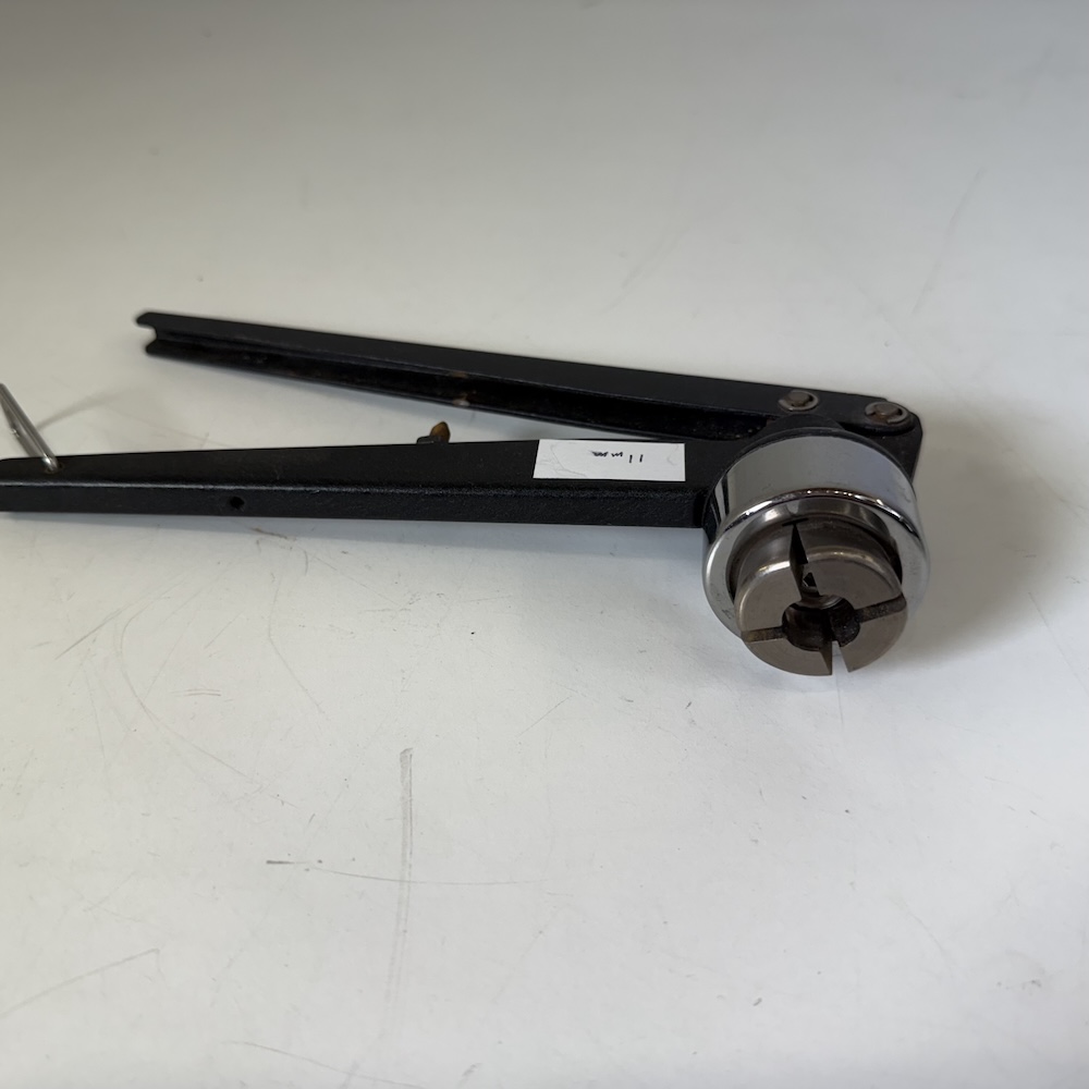 Manual Vial De-Capper (11 mm aluminium caps)