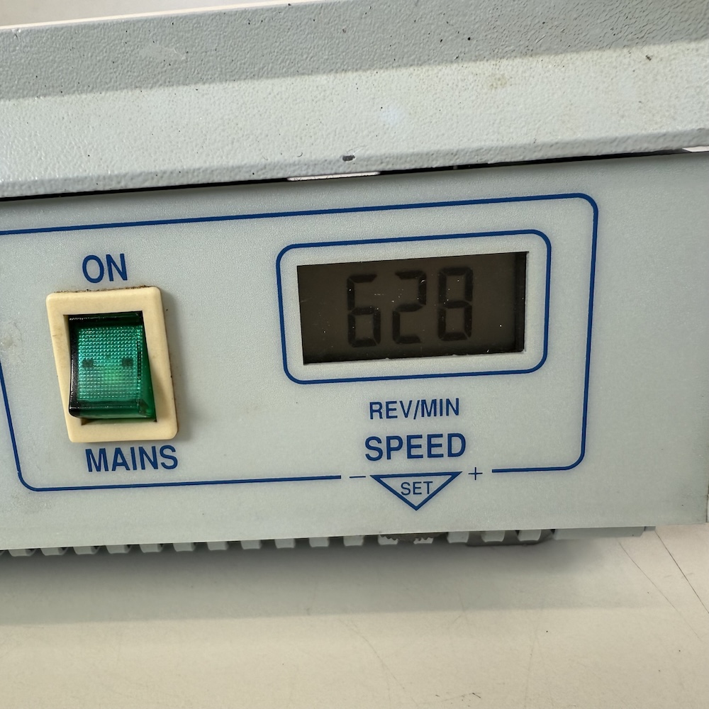 Stuart SM24 Ceramic-Top Magnetic Stirrer