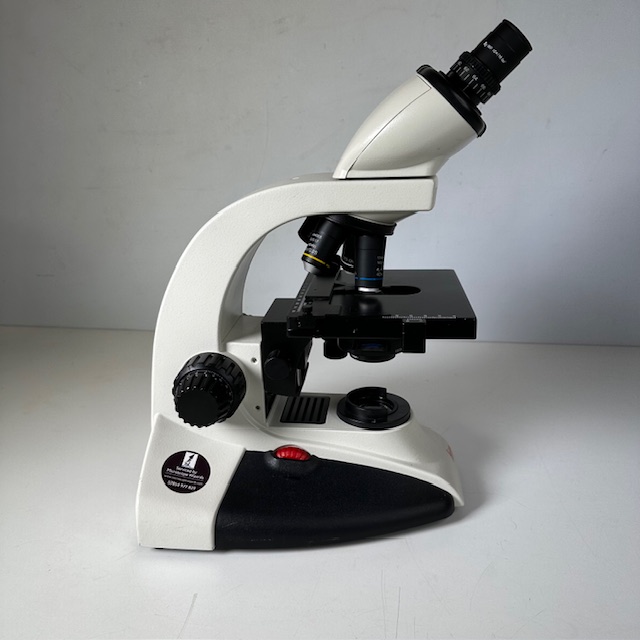 Leica CM E Compound Microscope Upright Brightfield 1349522X, image 2