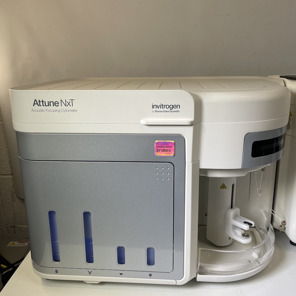Thermo Scientific Attune NxT AFC2 Flow Cytometer with CytKick Max (3 lasers, 11 colours, 13 detectors)