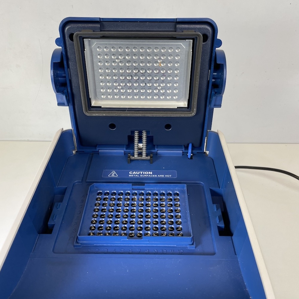 Applied Biosystems Veriti 9902 96-Well Thermal Cycler, image 3