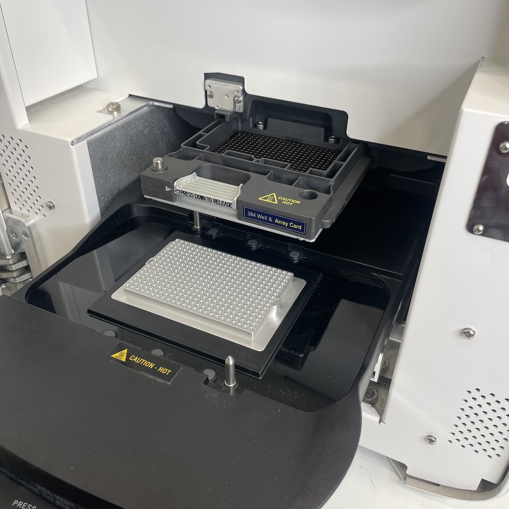Applied Biosystems QuantStudio 12K Flex Real-Time PCR System (384/96-well), image 2