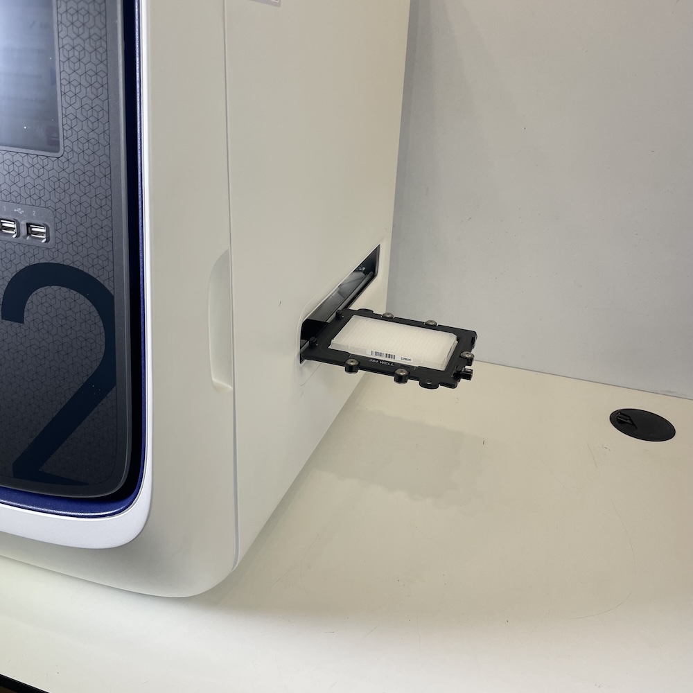 Applied Biosystems QuantStudio 12K Flex Real-Time PCR System (384/96-well), image 6