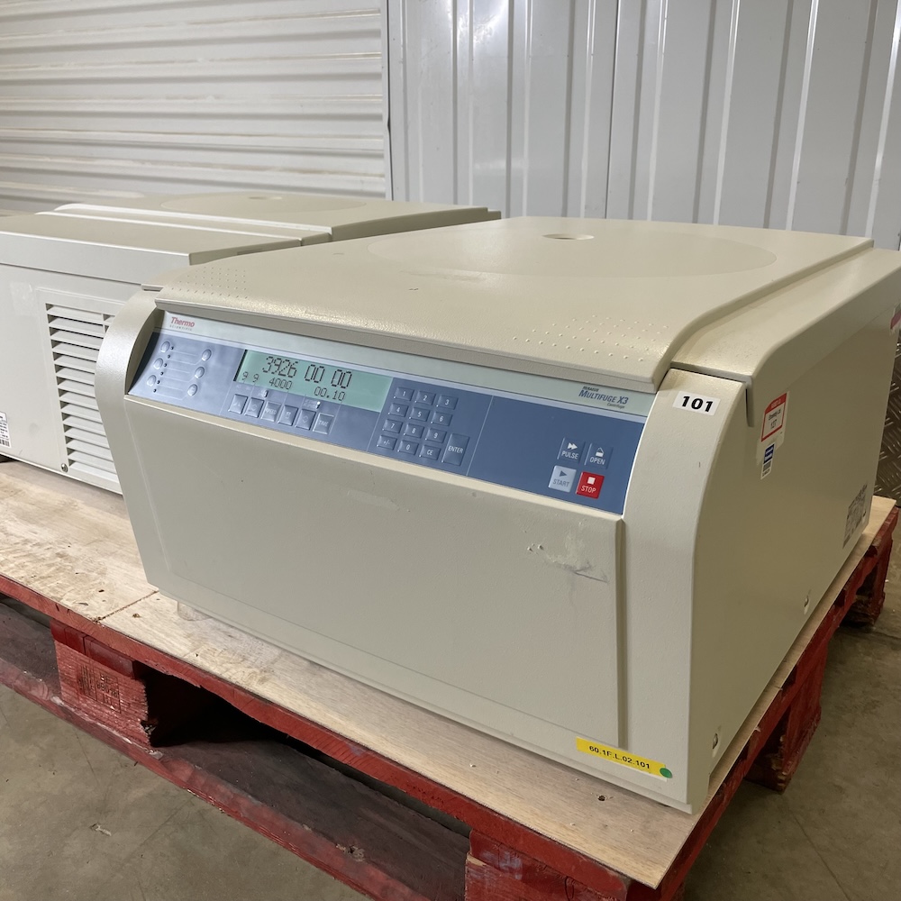 Thermo Scientific Multifuge X3 Centrifuge 75004500 with FiberLite F13-14x50cy Rotor