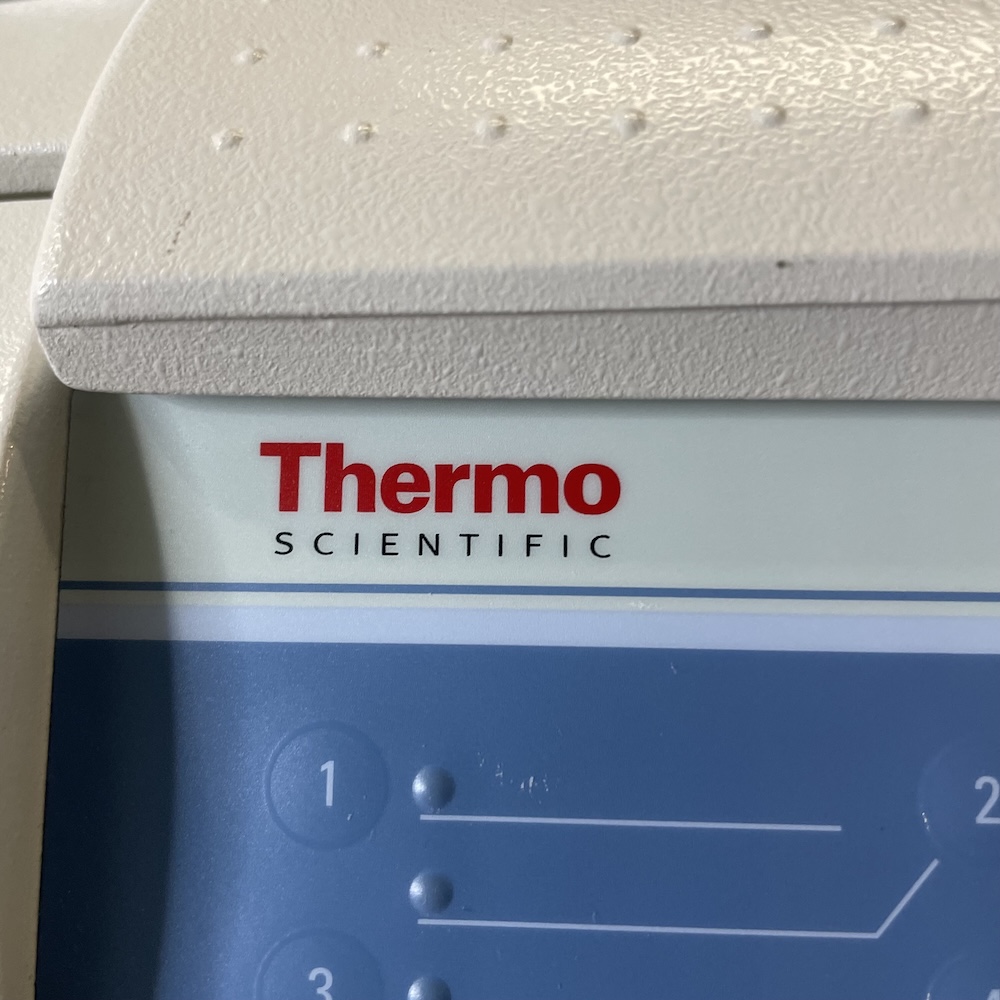 Thermo Scientific Multifuge X3 Centrifuge 75004500 with FiberLite F13-14x50cy Rotor, image 3