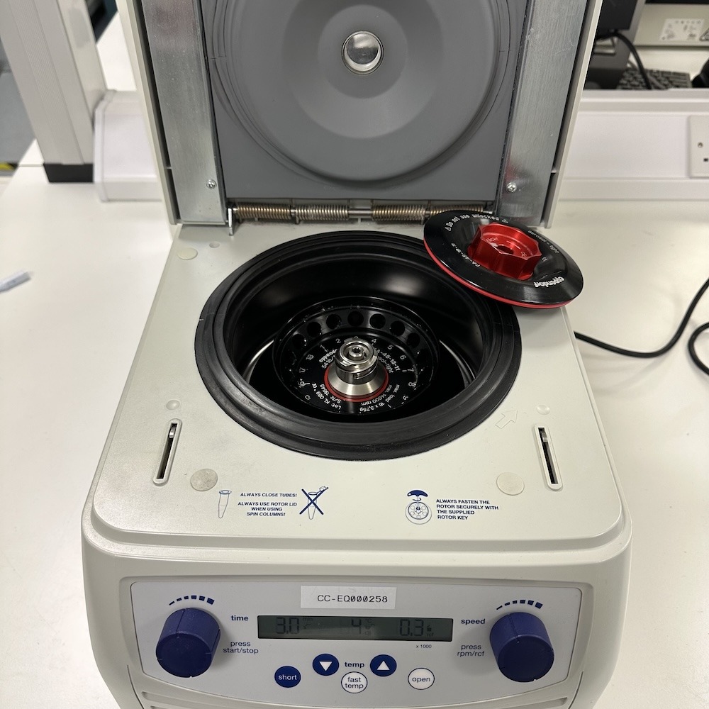 Eppendorf 5418R Refrigerated Centrifuge with Rotor FA-45-18-11 5401000013, image 2