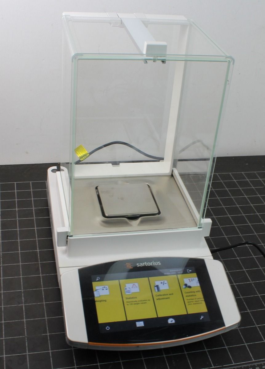 Sartorius Cubis MCA224S-2SOO-U Analytical balance