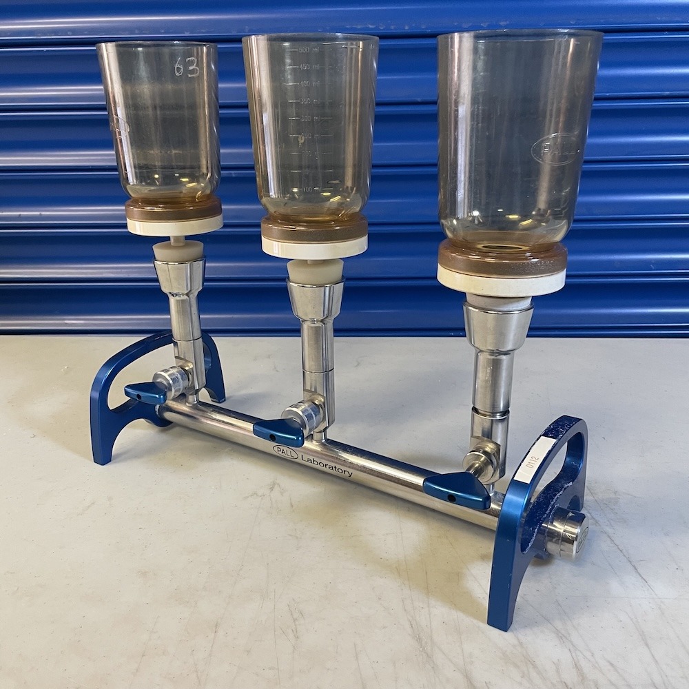 Cytiva Laboratory Filtration Manifold 4889 Stainless Steel 3 Place + Magnetic Funnel