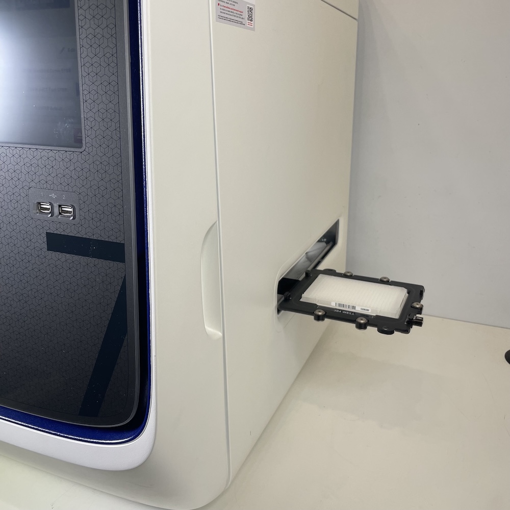 Applied Biosystems QuantStudio 7 Flex Real-Time PCR System (384/96-well), image 2