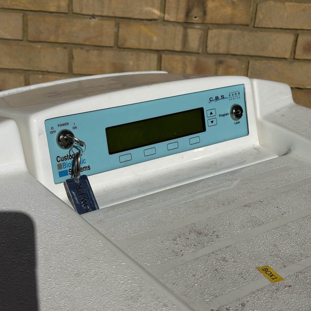 Custom BioGenic Systems V-1500AB Isothermal Liquid Nitrogen Freezer (30 L), image 4
