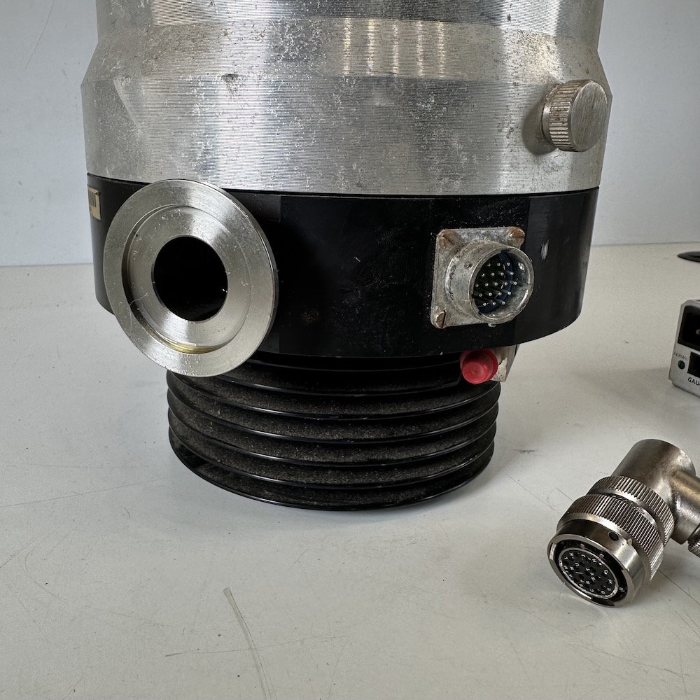 Edwards Turbo Molecular Vacuum Pump EXT501E B726-24-000 + EXC100L Controller D39622000, image 2