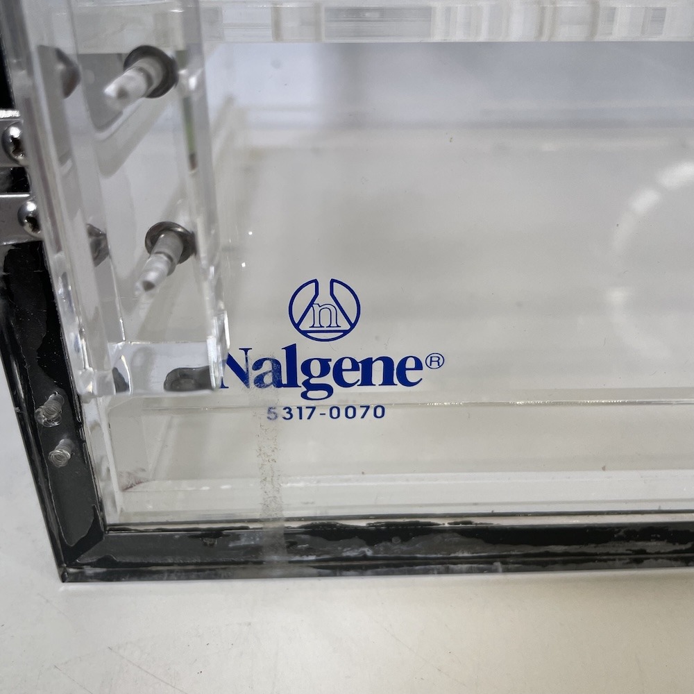 Thermo Scientific Nalgene 5317-0070 Acrylic Desiccator Cabinet, image 2