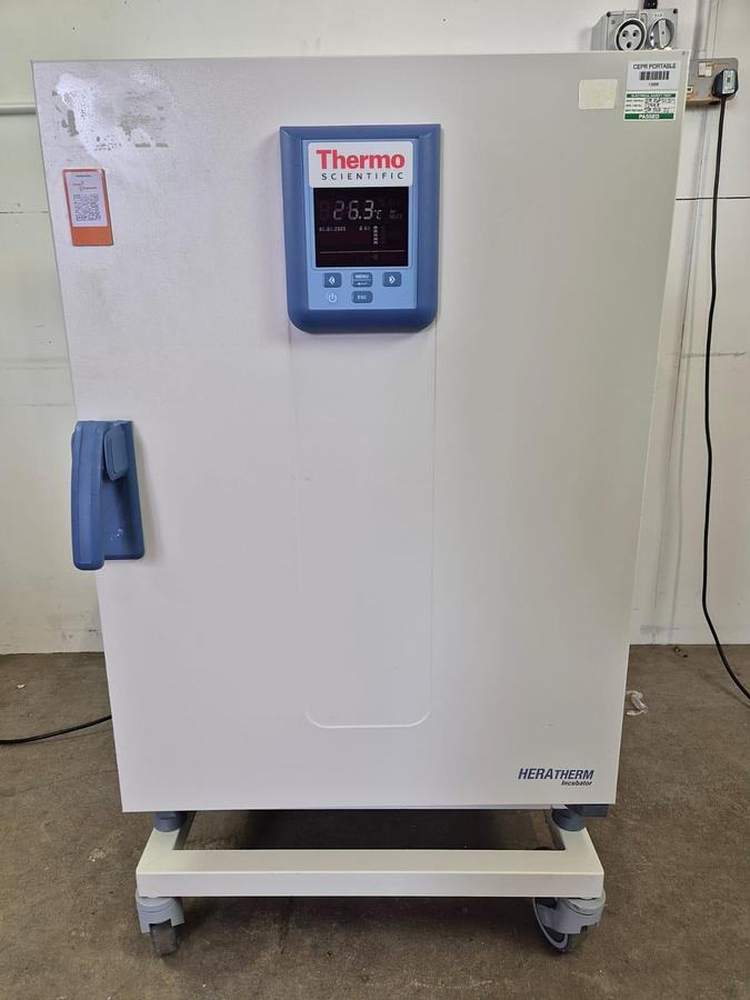 Thermo Scientific Heratherm IMH180 Incubator, image 2