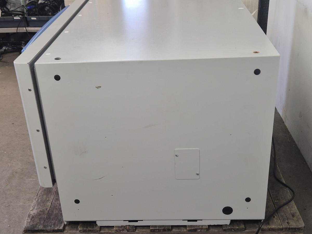 Thermo Scientific MaxQ 8000 Incubated Shaker, image 7