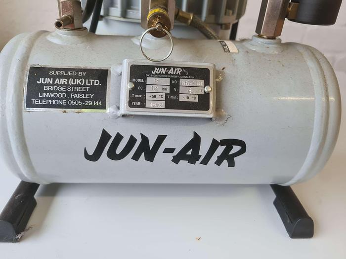 Jun-Air 6-J Mini Air Compressor, image 2