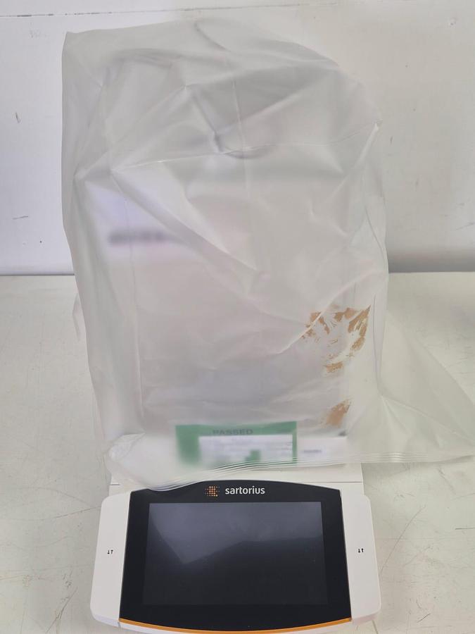 Sartorius Cubis II Semi-Micro Balance, Model MCA225P-2S00-A, image 3
