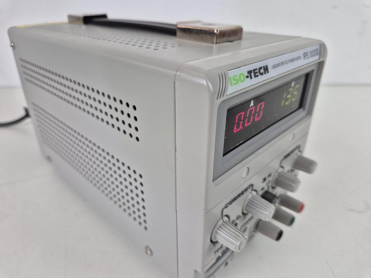 ISO-TECH IPS 303DD DC Bench Power Supply, image 4