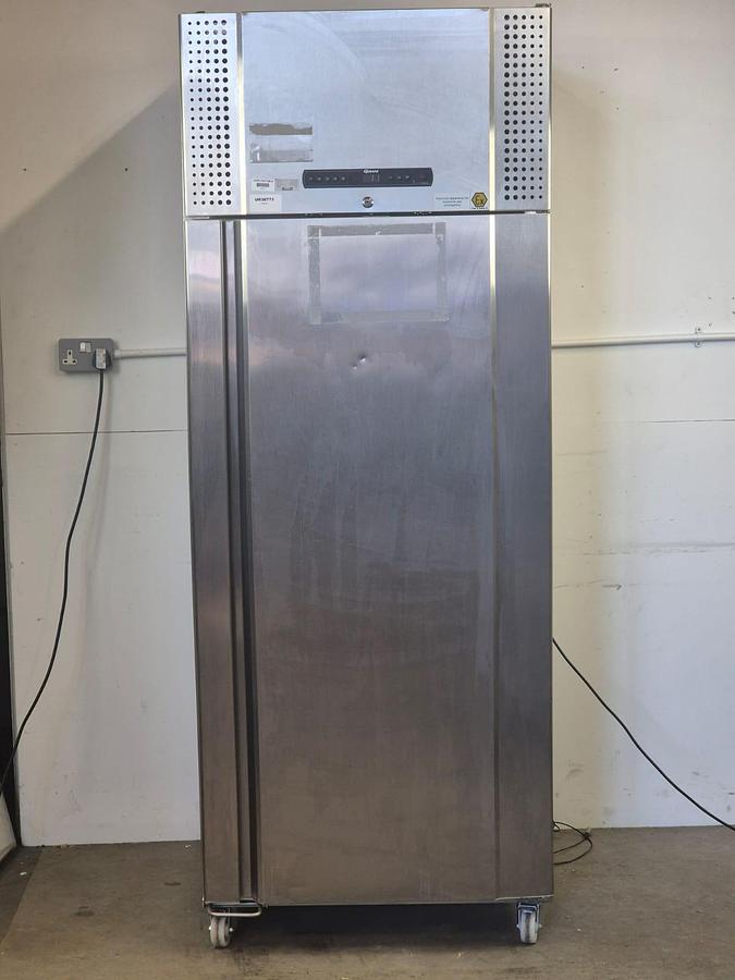 Gram R290 Fridge, image 2
