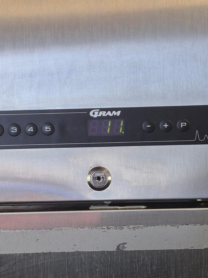 Gram R290 Fridge, image 5