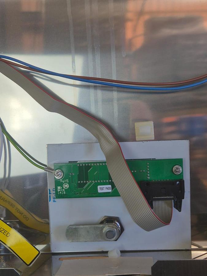 Gram R290 Fridge, image 9