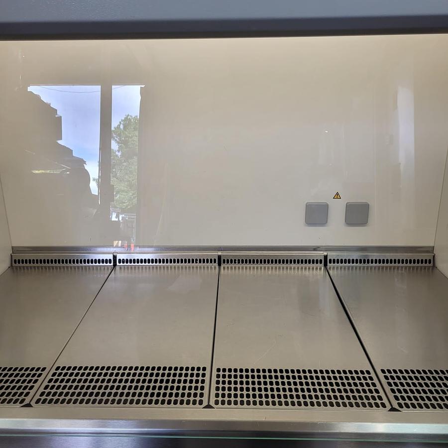 Thermo Scientific MSC 1.2 Class II Biosafety Cabinet, image 4