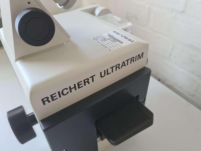 Leica Reichart Ultratrim Microtome, image 4