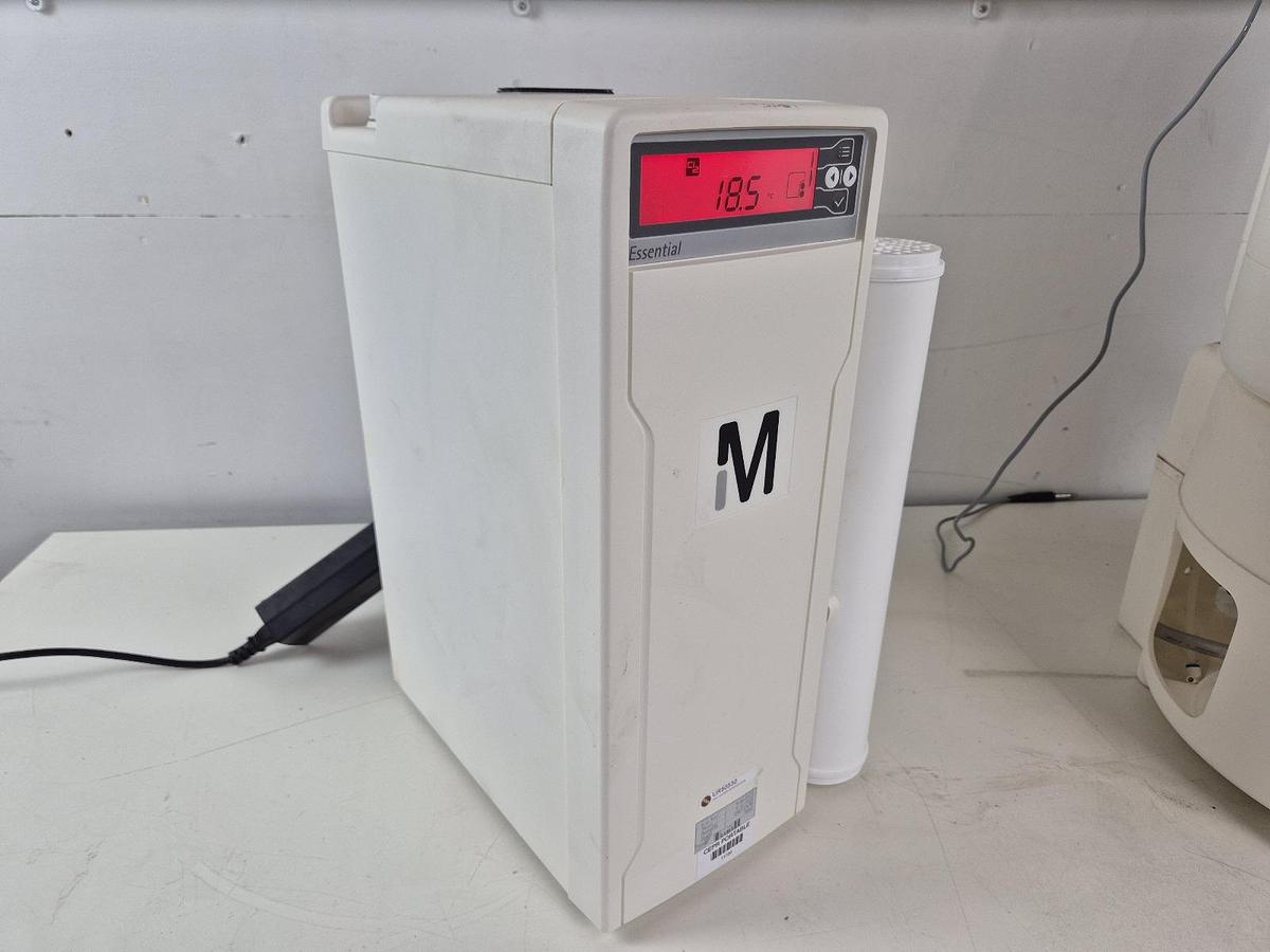 Millipore Sigma RioS Essential 24 Water Purification Tank, image 2
