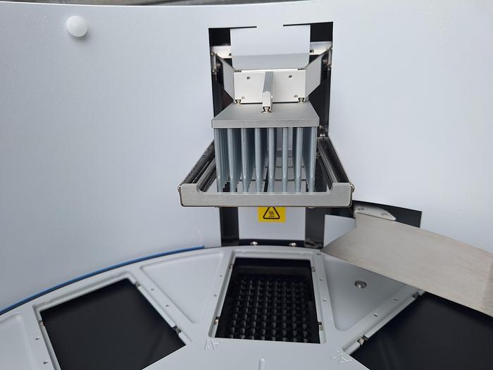 Thermo Scientific KingFisher Flex DNA Analyzer, image 6