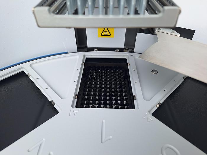 Thermo Scientific KingFisher Flex DNA Analyzer, image 7