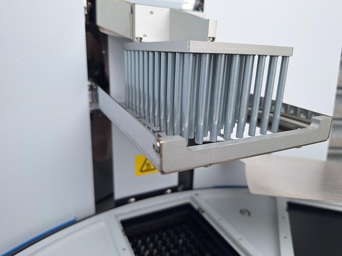 Thermo Scientific KingFisher Flex DNA Analyzer, image 8