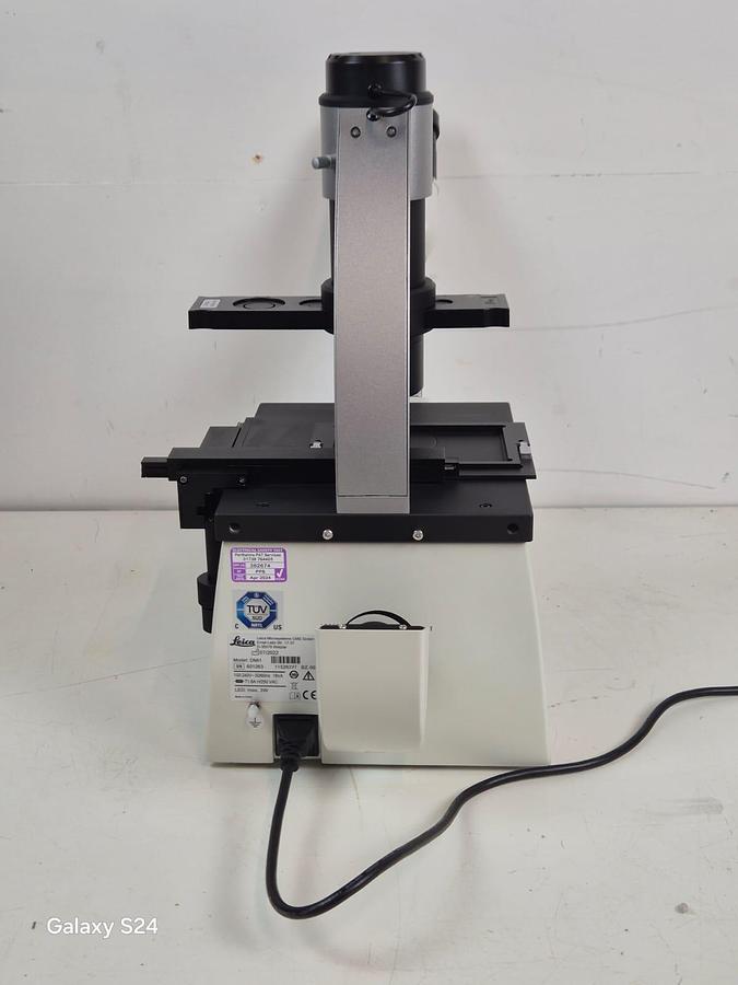 Leica DMi1 Microscope, image 4