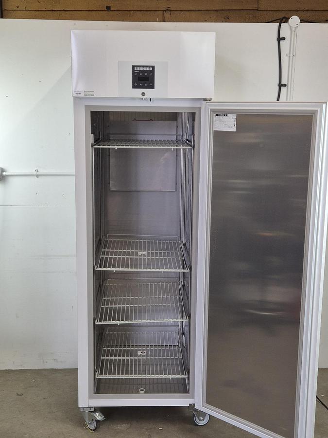 Liebherr LKPv 6520 MediLine Laboratory Refrigerator (602 L), image 2