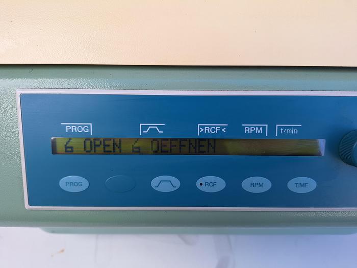 Hettich Rotina 420 Centrifuge, image 5