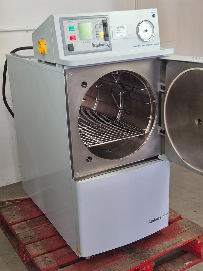Rodwell Ambassador Autoclave, image 2